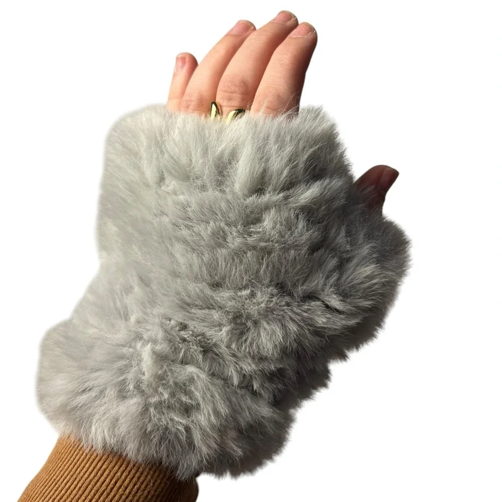 Jocelyn Mandy Faux Fur Grey Fingerless Mittens Gloves Holiday Gift NWT